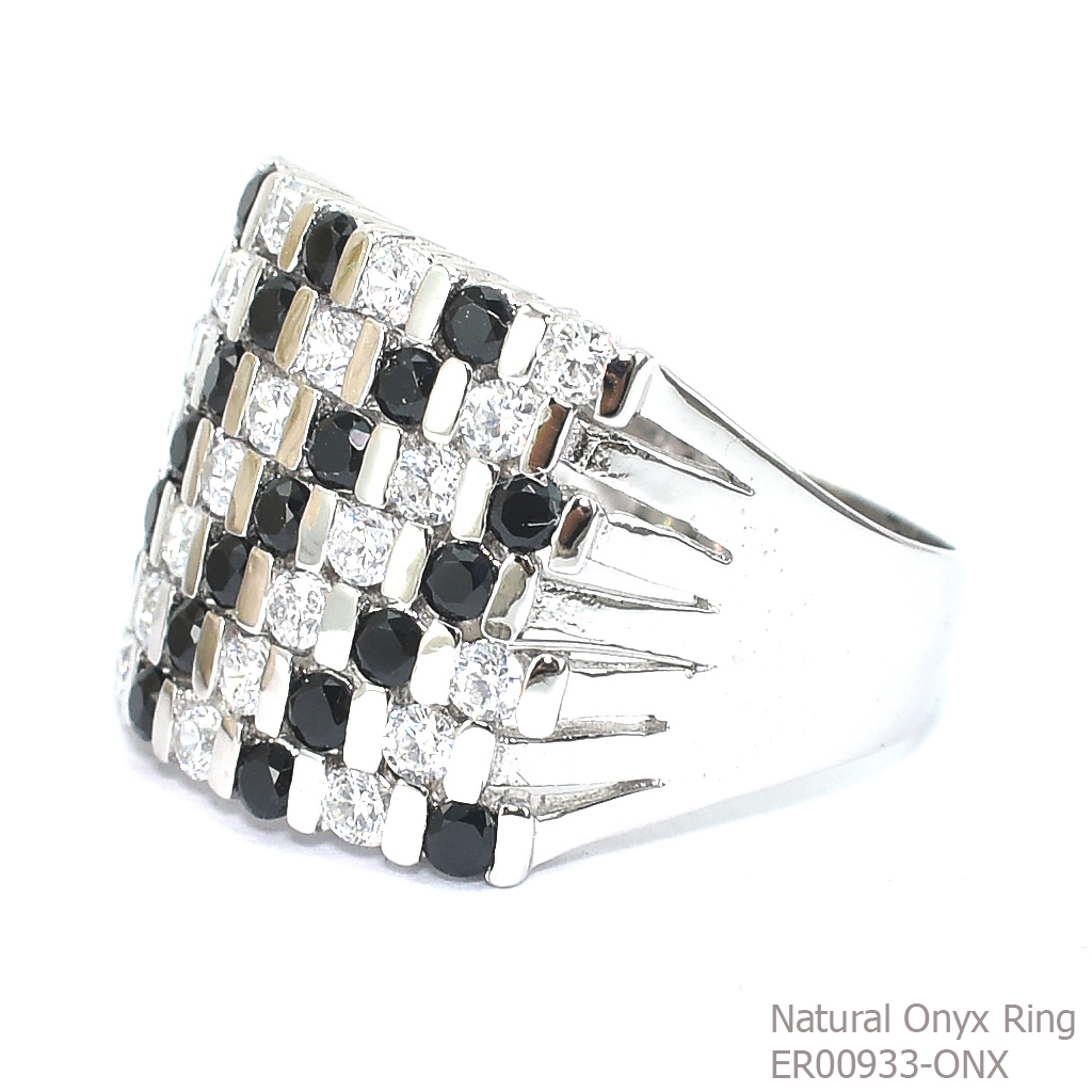 SKJewelryFactory แหวนสี่เหลี่ยม พลอยนิลแท้ ใส่นิ้วนางสวยมาก ER00933-ONX