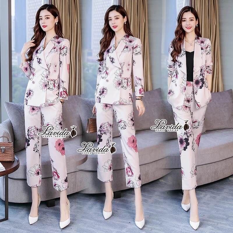 เสื้อผ้าแฟชั่น พร้อมส่ง เสื้อทรงสูทคอบัวป้าย
