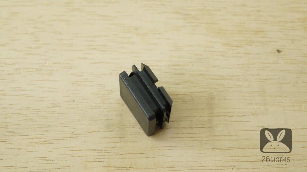 พลาสติกปิดเหล็กกล่อง 25x25 mm (1 นิ้ว) สวมใน