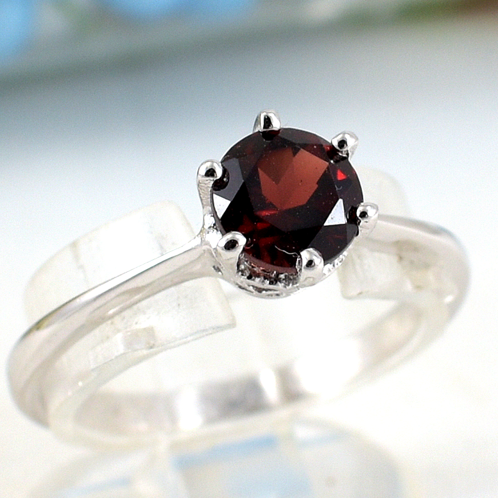SKJewelryFactory แหวนชู แหวนพลอยโกเมนแท้ กระเปาะชูพลอยเป็นรูปหัวใจน่ารักมาก ER00795-GAN