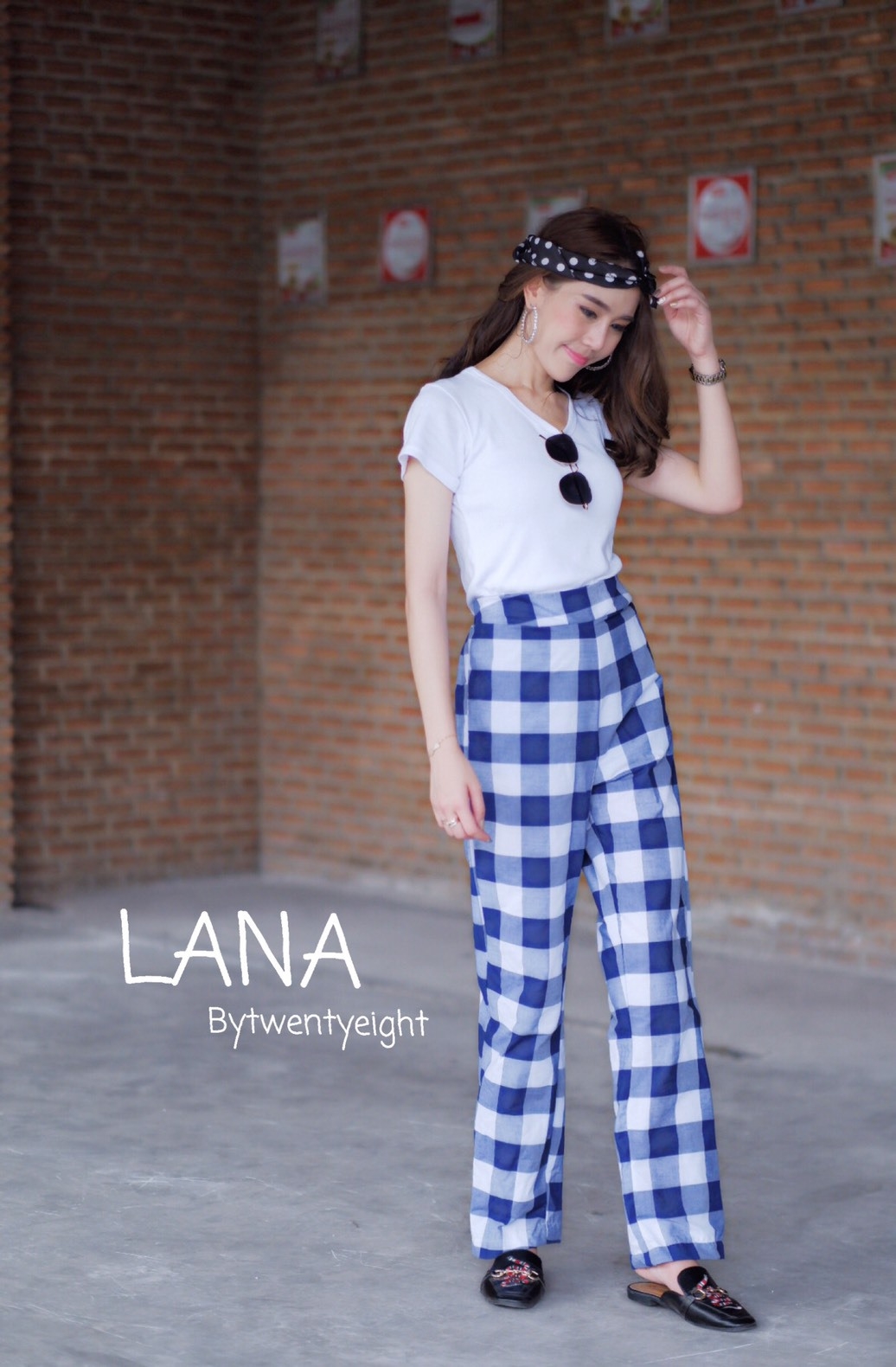 เสื้อผ้าเกาหลี พร้อมส่ง เสื้อคอกลม กับ กางเกงลายสก๊อต