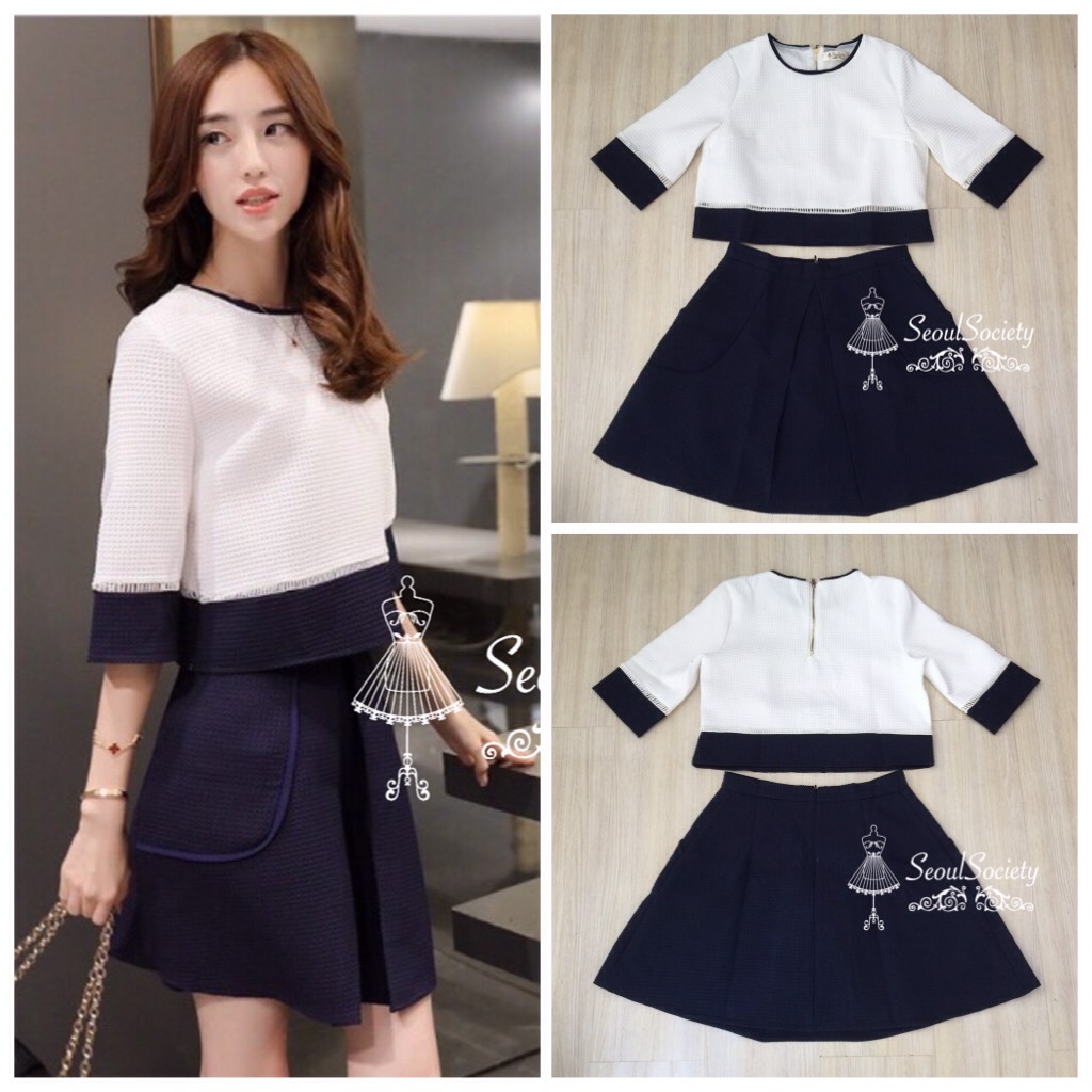 พร้อมส่ง เสื้อสีขาวตัดขอบสีกรมมาพร้อมกระโปรงสีกรมจีบหน้า