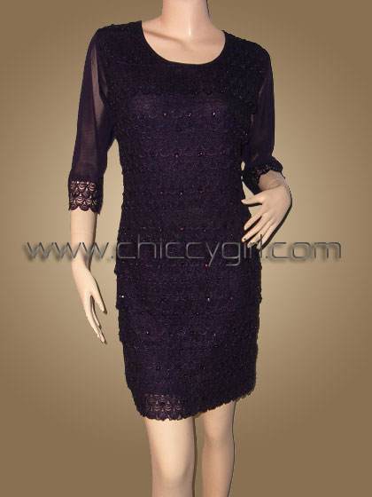 ชุดเดรสไปงานแขนสามส่วนสีม่วง แต่งระบายหลายชั้นด้วยลูกไม้ถักลายเกล็ดปลา ประดับคริสตัล แบบสุภาพเรียบร้อย (XL,XXL)