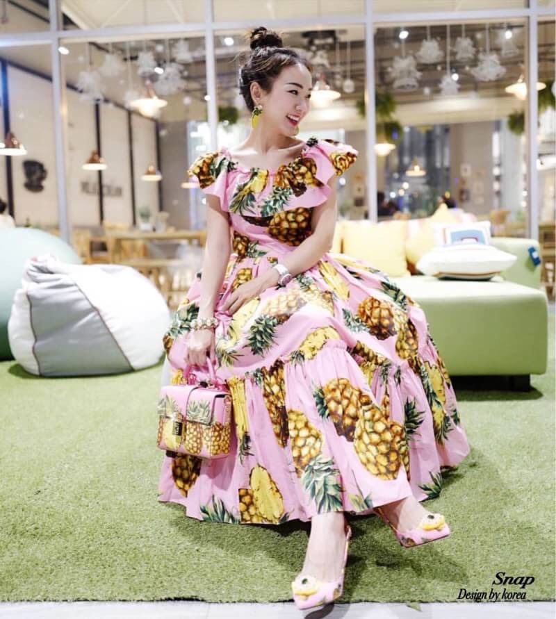 ชุดเดรสเกาหลี พร้อมส่ง Dress เปิดไหล่ ลายสัปปะรด