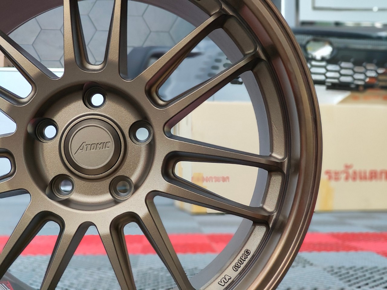 ล้อ ATOMIC RE30 ขอบ18x8.5 5x114.3 ET35 สีน้ำตาลไหม้*ราคาต่อวง
