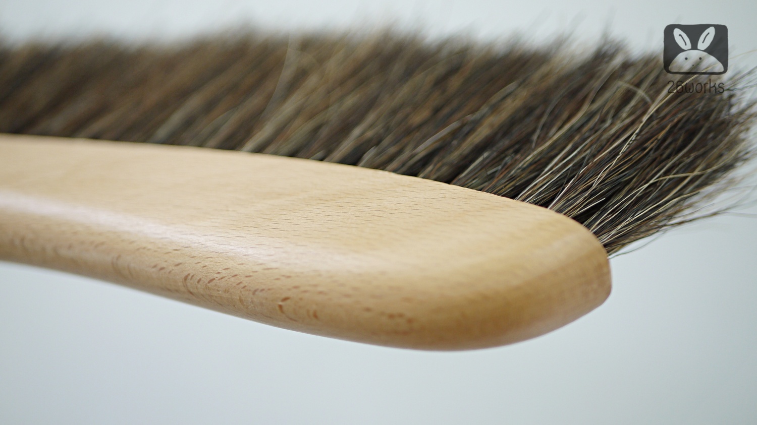 แปรงปัดฝุ่นด้ามไม้ ขนม้า