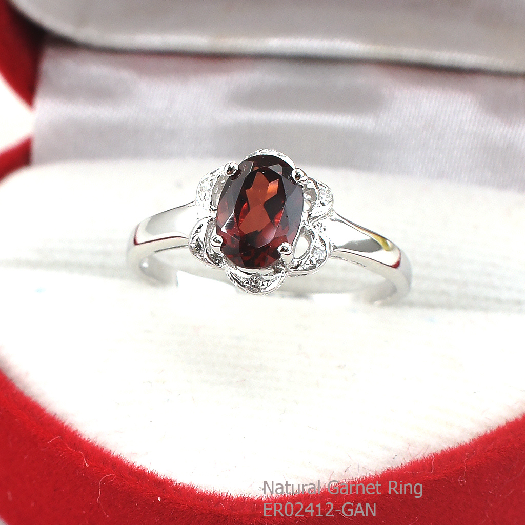 SKJewelryFactory แหวนพลอยโกเมนแท้ สีแดงสวยสดงดงาม ER02412-GAN