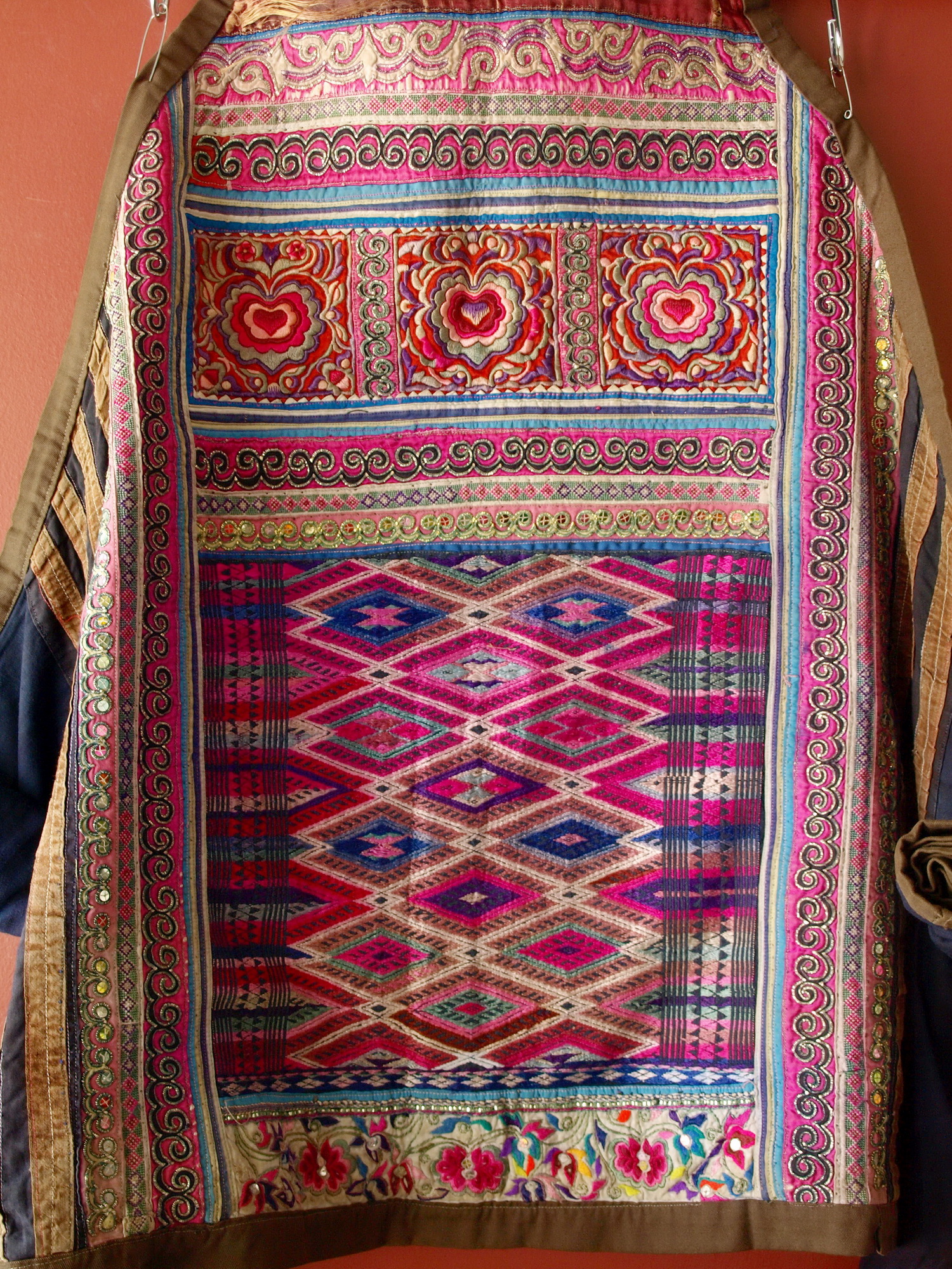 Antique Hmong Baby Carrier Textiles/ผ้าอุ้มเด็กม้งจีน 001