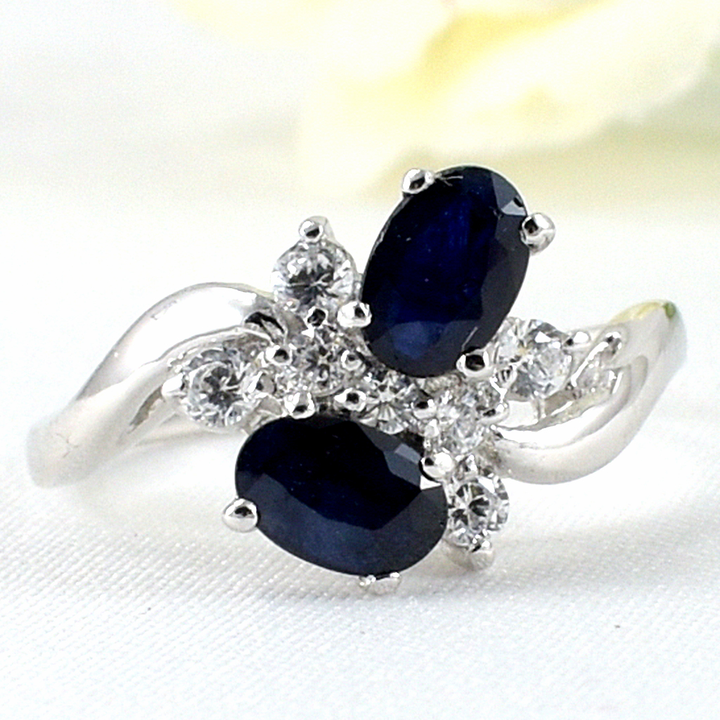 SKJewelryfactory แหวนไพลินแท้ แหวนพลอยคู่ ดีไซด์น่ารัก ER01016-BSA