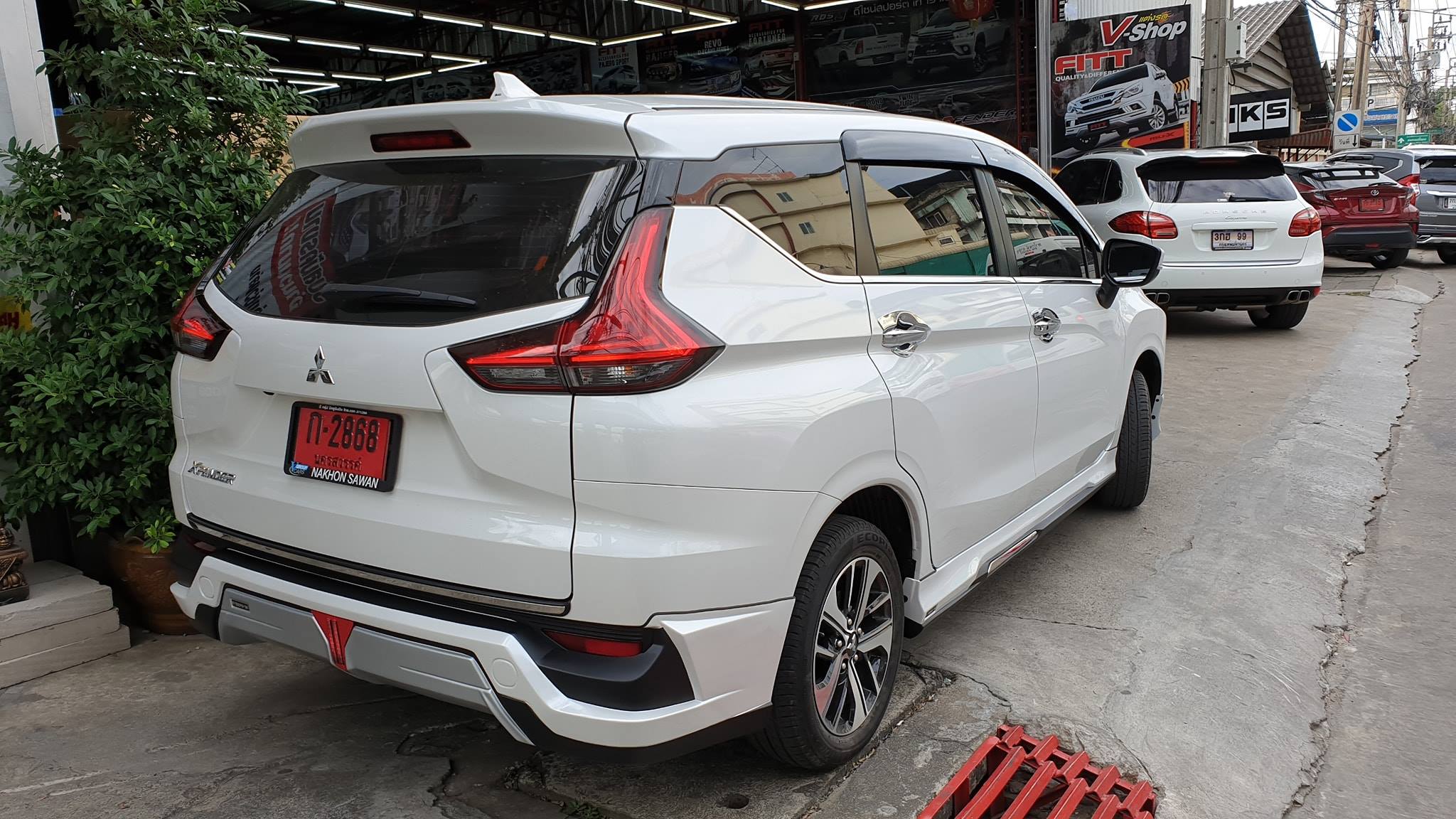 ชุดแต่ง Xpander ทรง Smart X พร้อมไฟทับทิมท้าย( ไม่มีท่อ) ชุด 4ชิ้น