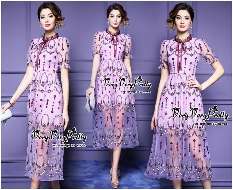 เดรสเกาหลี พร้อมส่ง เดรสยาว ปักลวดลายสวยหรู