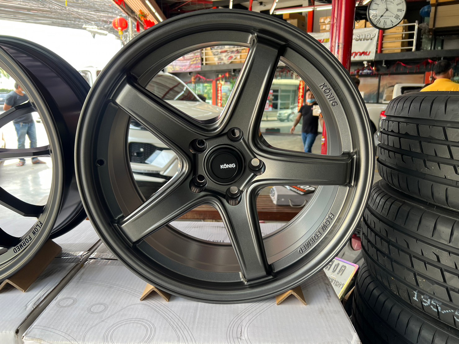 ล้อ KONIG Neoform N947M ขอบ18x8.5 5x114.3 ET32 สีดำเทากัน *ราคาต่อวง* Flowformed