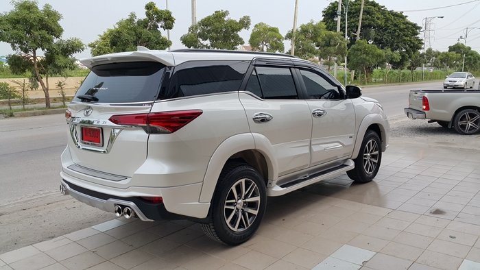 ชุดแต่ง New Fortuner จากค่าย Freeform 
