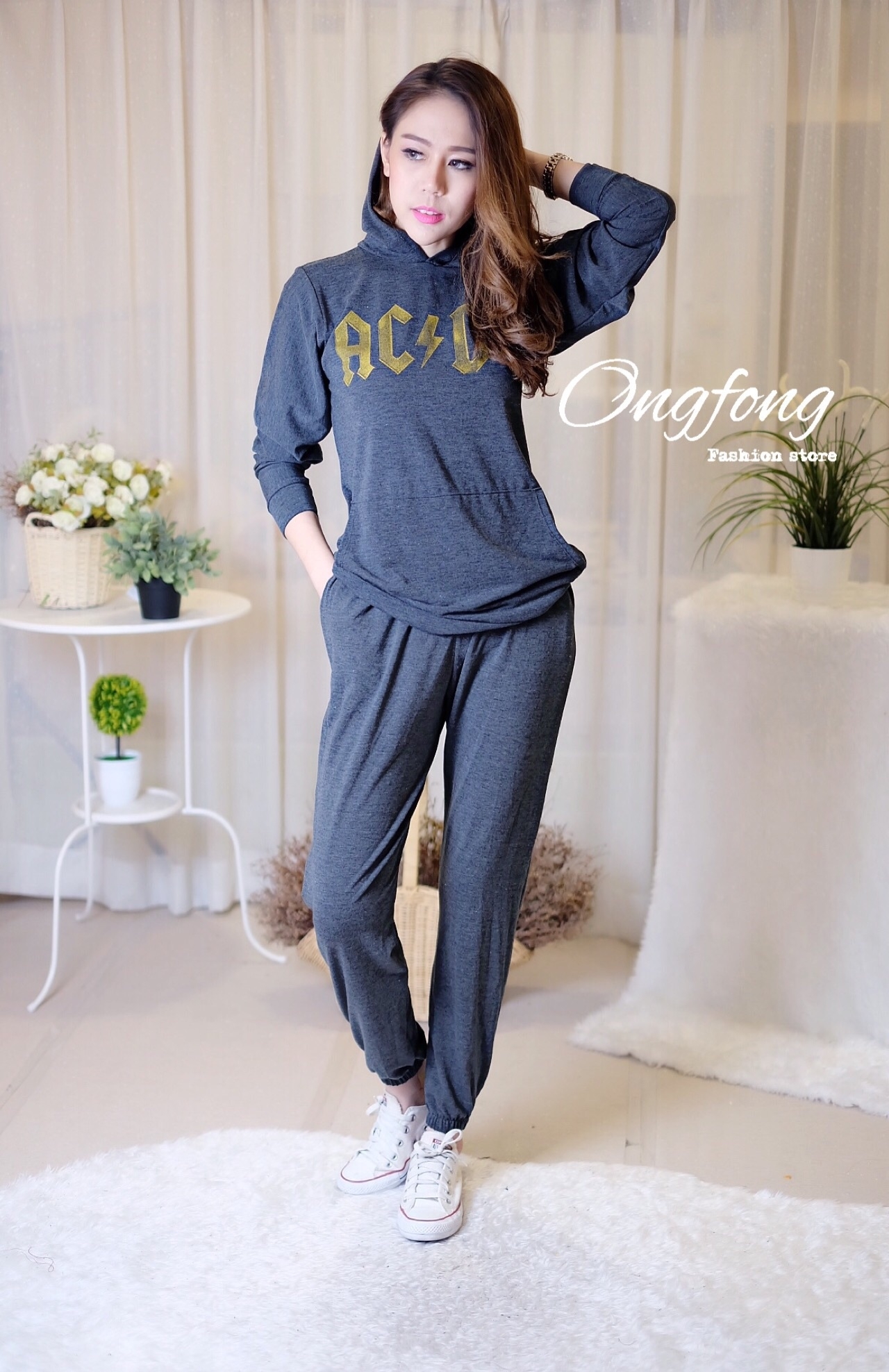 เสื้อผ้าเกาหลี พร้อมส่ง เสื้อมีฮู้ด+กางเกงขายาว