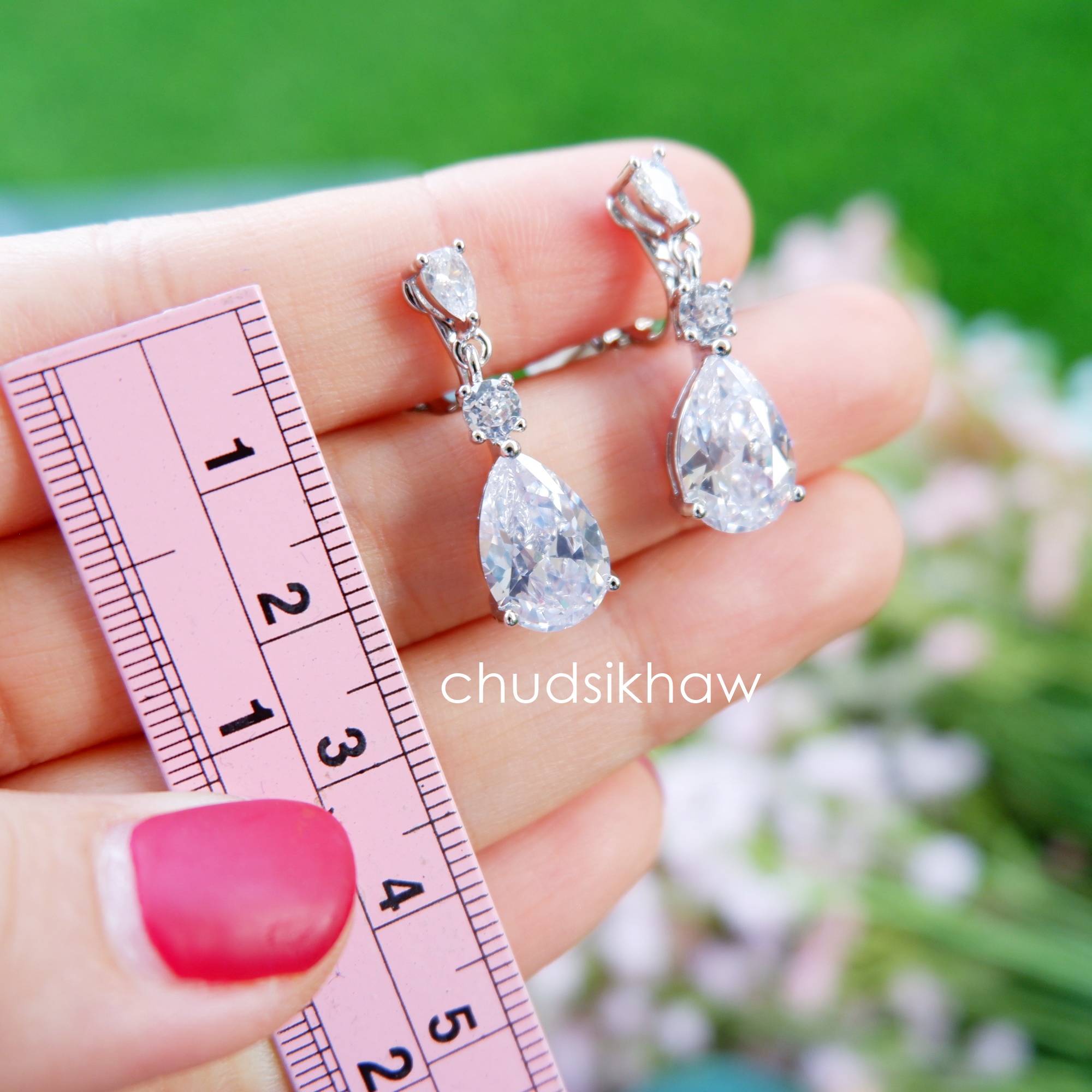 ต่างหูหนีบ สำหรับเจ้าสาวที่ไม่เจาะหู ราคา 160 - 300 บาท