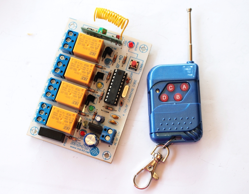 RF -4D รีโมท คอนโทรล 4 ช่อง ใช้ไฟ AC-DC