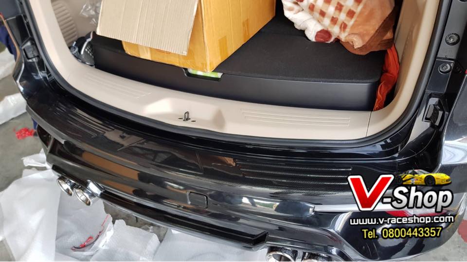 กันรอยท้าย Mu-x 2017 โครเมี่ยม / เคฟล่า 