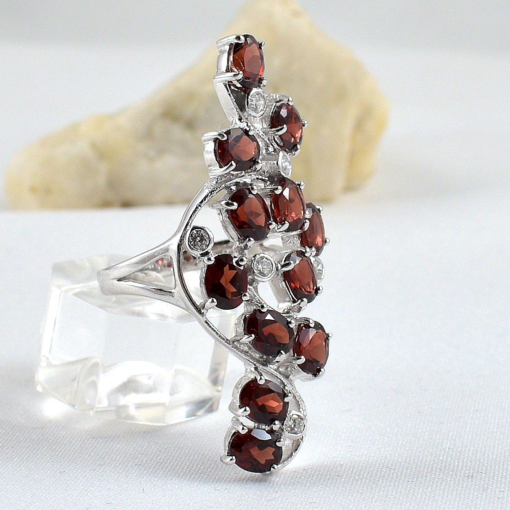 SKJewelryFactory แหวนพลอยโกเมนแท้ วงนี้เหมาะใส่นิ้วกลาง และนิ้วชี้ ดีไซน์สวยเก๋ ER01205-GAN
