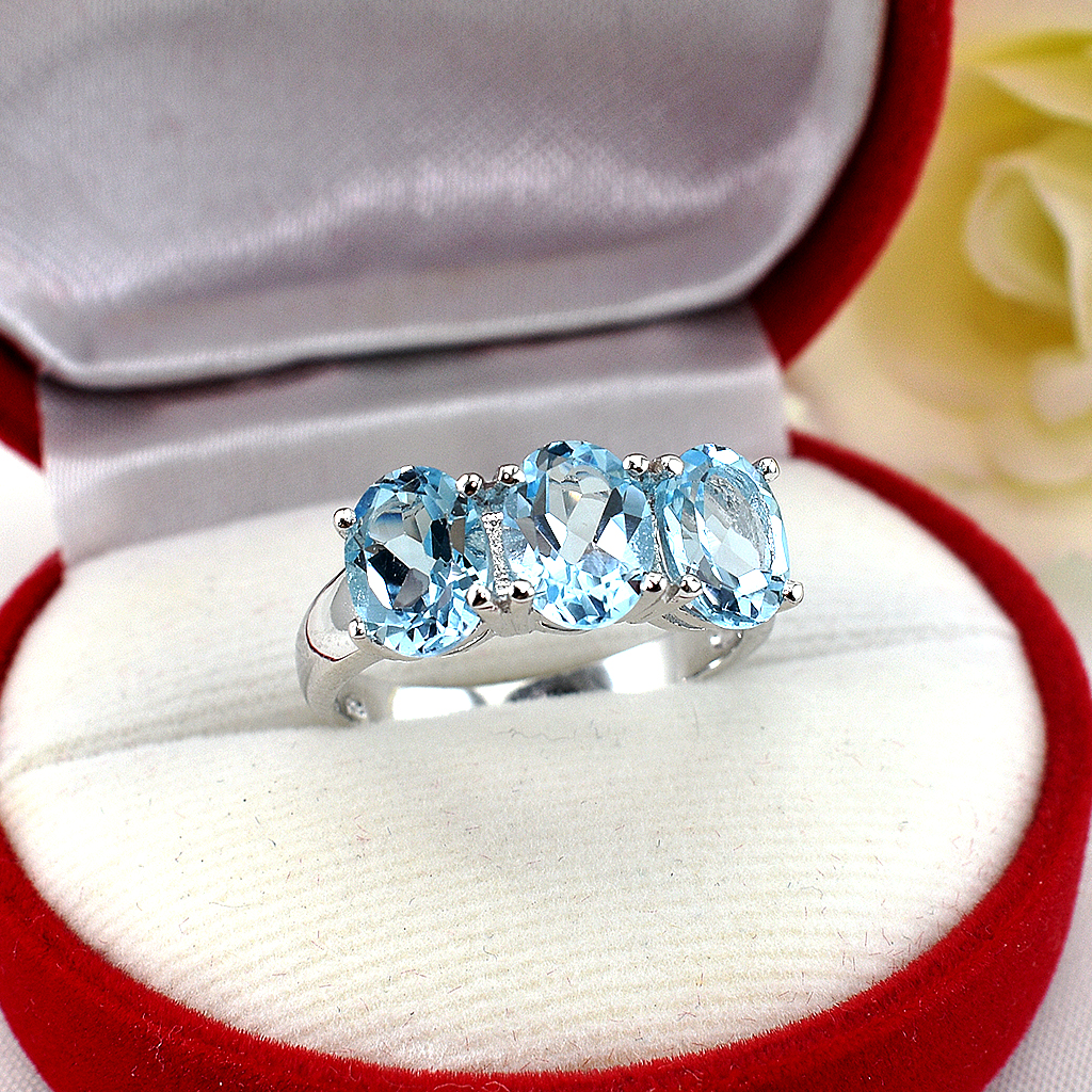 SKJewelryfactory แหวนเงินแท้ ฝังสกายบลูโทปาซแท้ ดีไซด์พลอยโดดเด่น ER01769-BTP