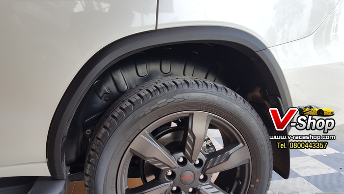 กรุล้อตรงรุน New Fortuner 