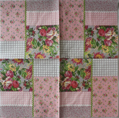 แนวภาพดอกไม้ช่อกุหลาบพื้นเทา Patchwork ชมพู เป็นภาพครึ่งแผ่น กระดาษแนพกิ้นสำหรับทำงาน เดคูพาจ Decoupage Paper Napkins ขนาด 33X33cm