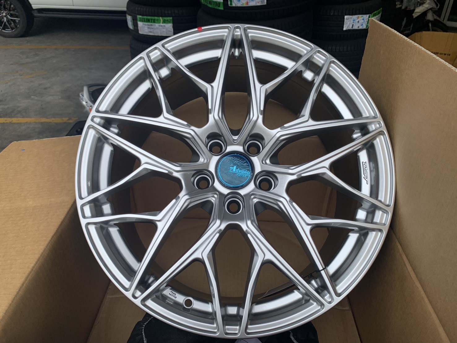 ล้อ Advanti MD043 ขอบ18x8.5 5x114.3 ET40 สี Sliver *ราคาต่อวง*