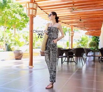 พร้อมส่ง jump suit ลายกราฟฟิก เสื้อผ้าแฟชั่น