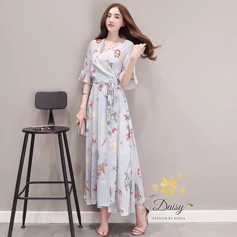 ชุดเดรสเกาหลี พร้อมส่ง เดรสคอวี ลายดอกไม้เล็กๆ
