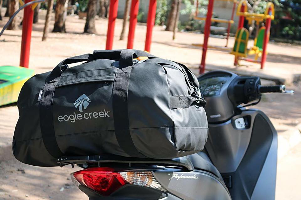 EAGLE CREEK - กระเป๋า Duffel รุ่น No Matter What ไซส์ M สีดำ ความจุ 59 ลิตร