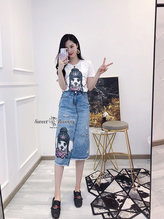 เสื้อผ้าเกาหลี พร้อมส่ง ชุดเซ็ทเสื้อ+กระโปรงยีนส์ปัก