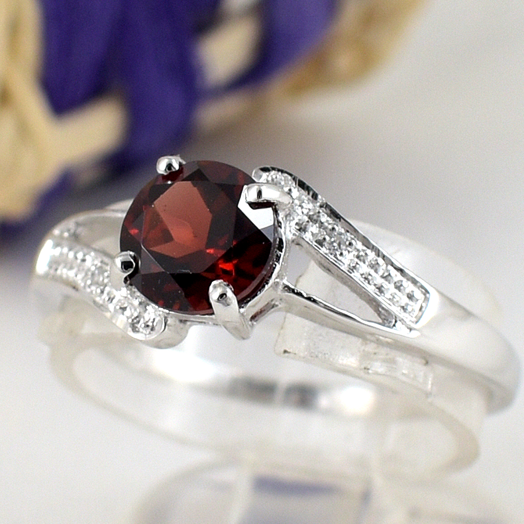 SKJewelryFactory แหวนพลอยกลม พลอยโกเมนแท้ ER02415-GAN