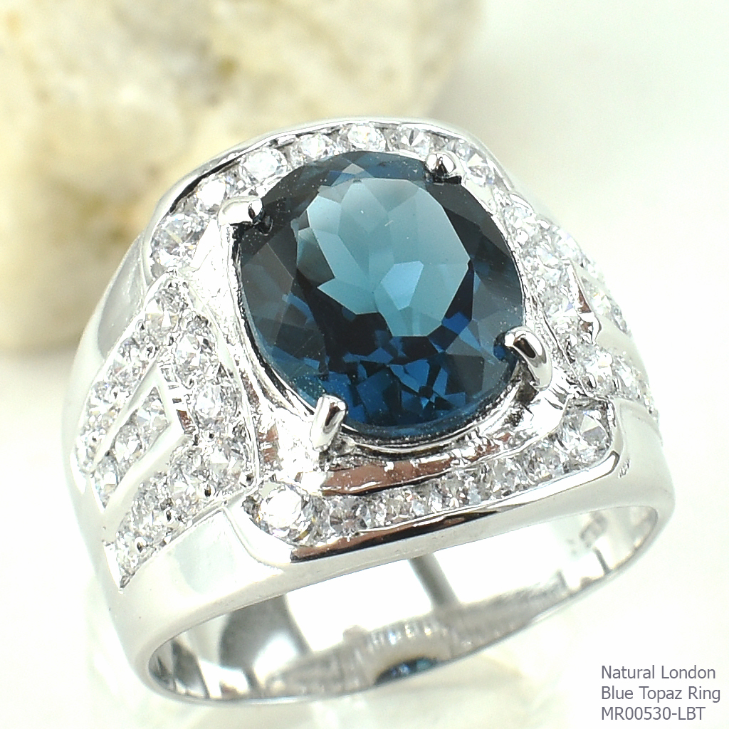 SKJewelryFactory แหวนชาย พลอยสีฟ้าเข้ม ลอนดอนบลูโทปาซ สัญลักษณ์ แห่งความรัก ความเมตตา MR00530-LBT
