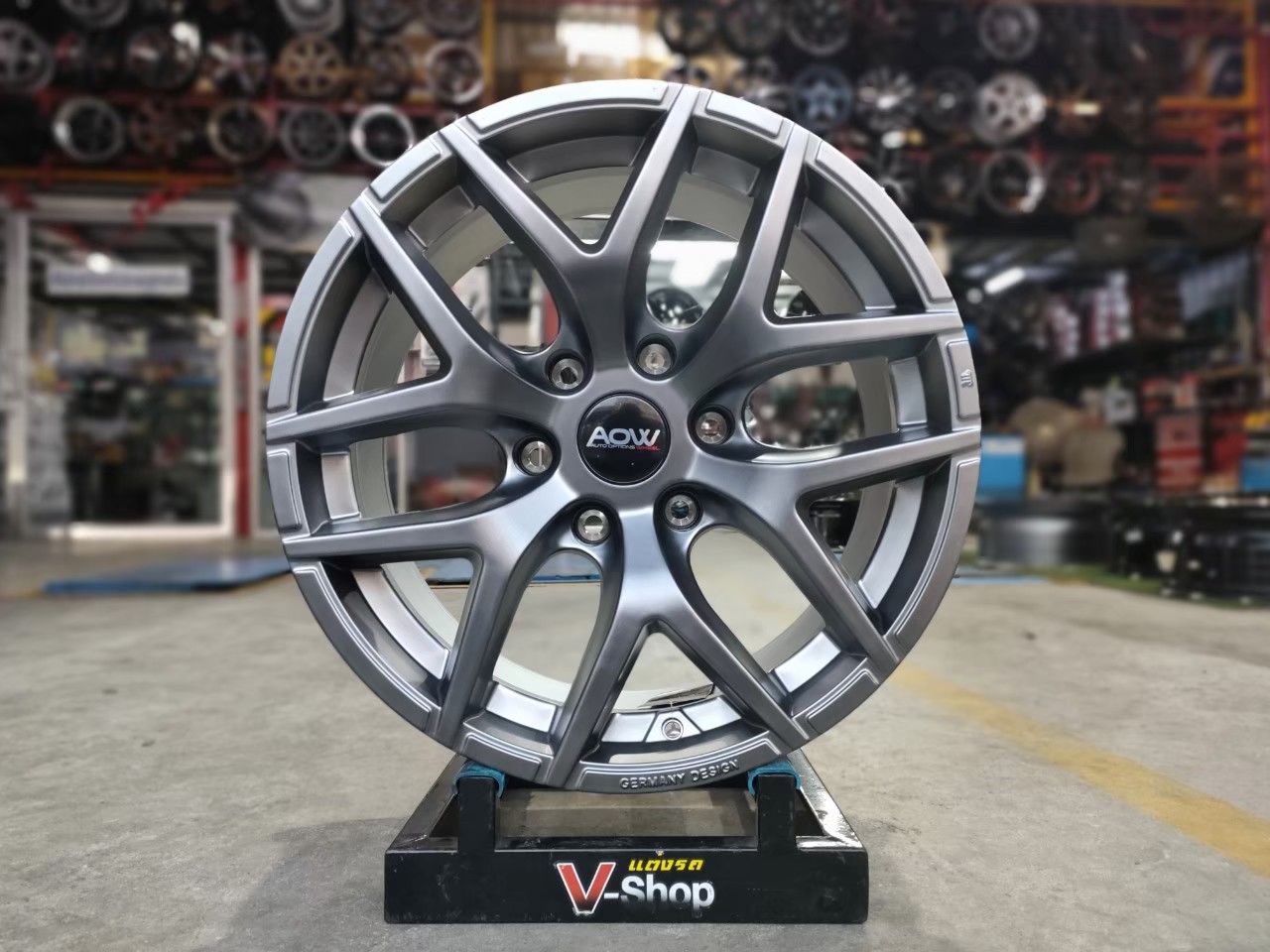 ล้อ AOW-18 ขอบ 18x9.0 6x139.7 ET0 สีPlatinum Silver *ราคาต่อวง