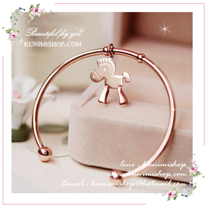 WC003 กำไลข้อมือ สี Pink Gold จี้รูปม้า สวยน่ารักมากคะ