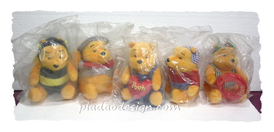 1980 McDonald's แมคโดนัลด์ ของเล่น ของสะสม Winnie the Pooh ในชุดลูกเสือ อยู่ในแพ็คค่ะ MIP