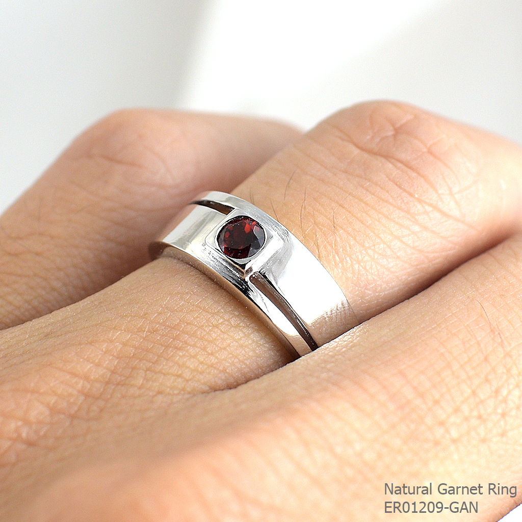 SKJewelryFactory แหวนปลอกมีด พลอยโกเมนแท้ สไตล์แหวนปลอกมีด ER01209-GAN