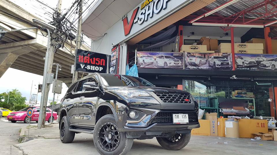 รับแปลงโฉม New Fortuner ตัวธรรมดาเป็น TRD ด้วยอะไหล่ใหม่ แท้ ทั้งหมด ราคา CALL.