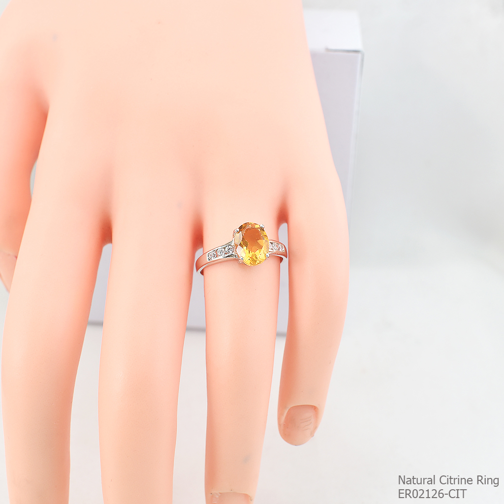SKJewelryfactory แหวนเงินแท้ พลอยซิทรินแท้ ชูพลอยโดดเด่น ประดับด้วยเพชร ER02126-CIT