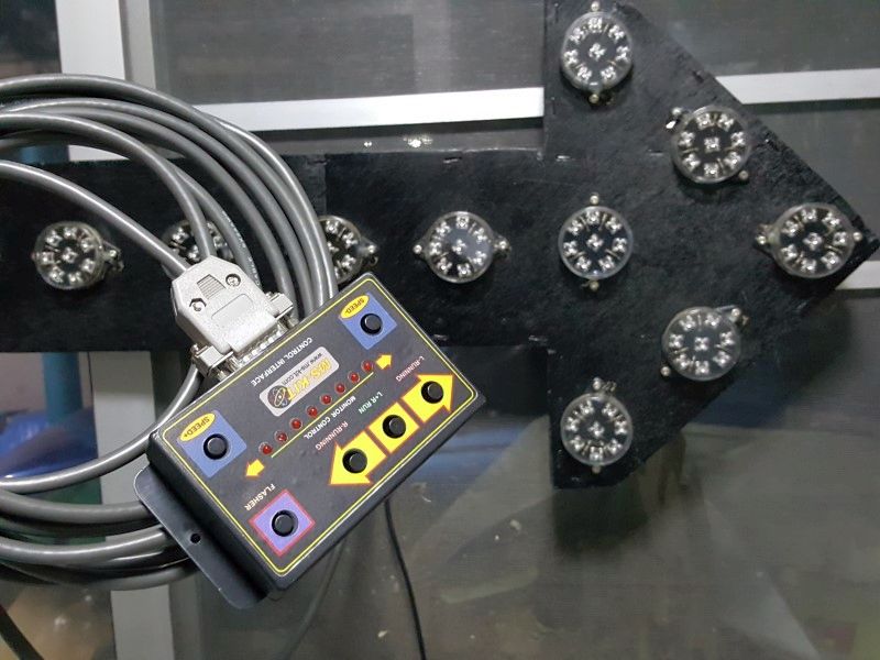 ชุดคอนโทรล ไฟลูกศร (ARROW LED)