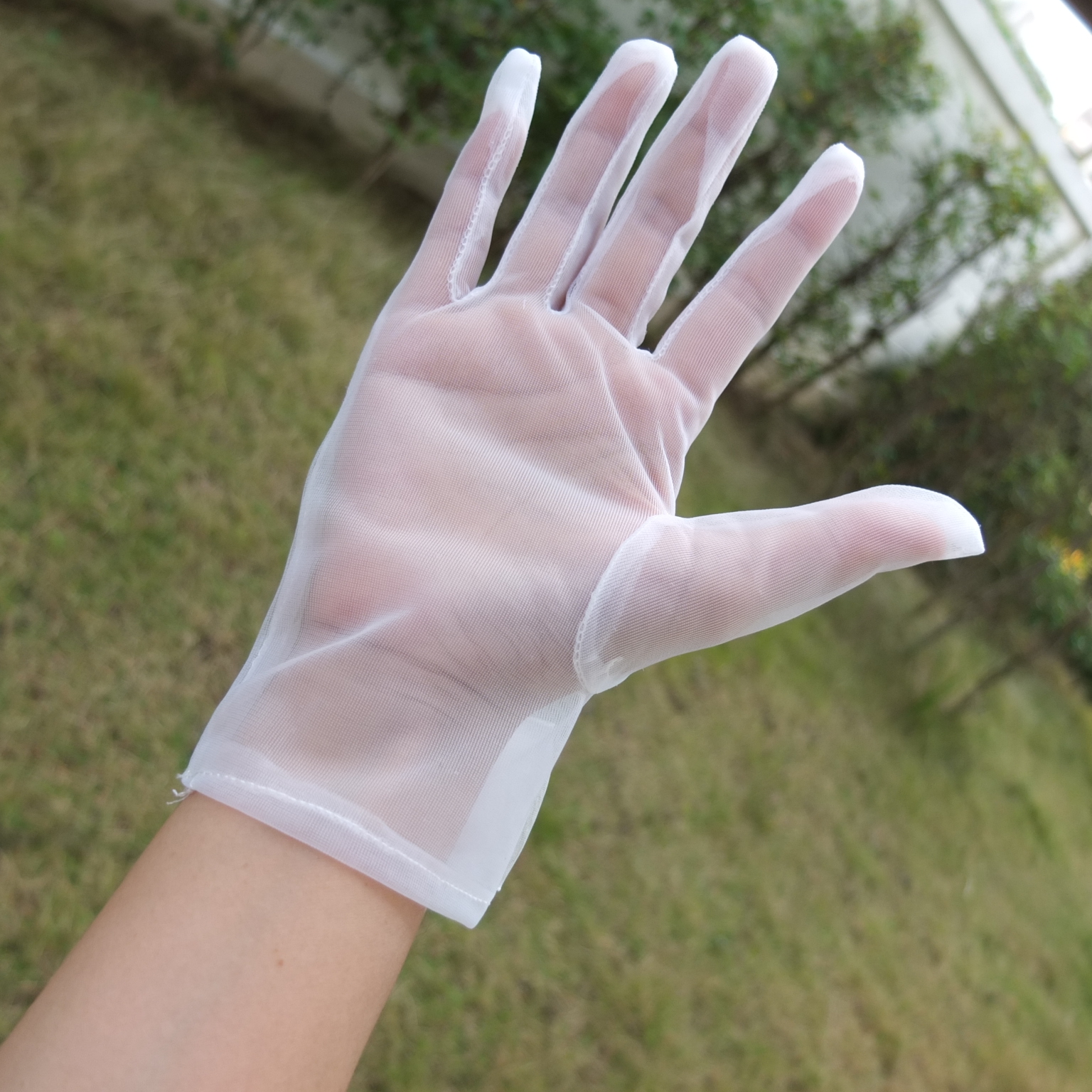 ถุงมือเจ้าสาวแบบสั้น ประดับโบว์ หลังมือติดมุกน่ารัก
