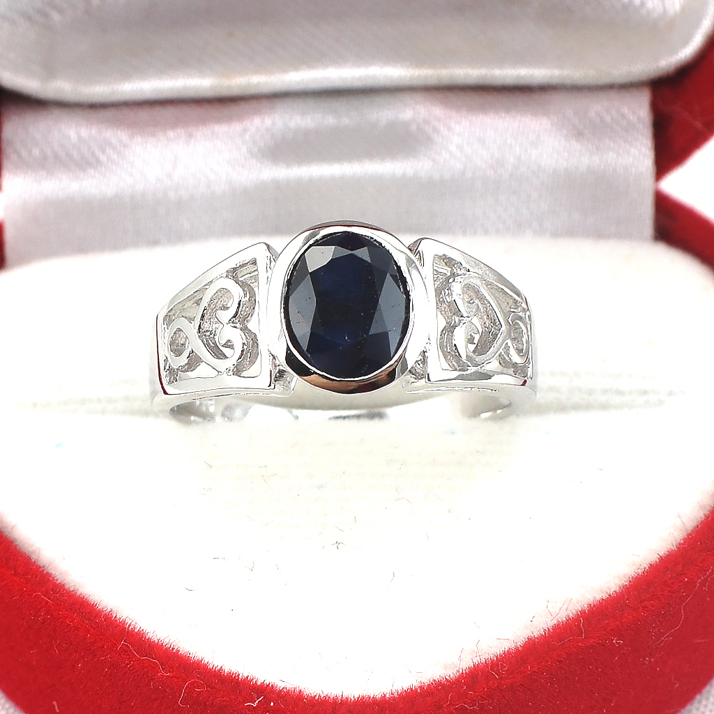 SKJewelryfactory แหวนเงินแท้ 92.5% ฝังพลอยไพลินแท้ ตัวเรือนฉลุรูปหัวใจ ER01746-BSA