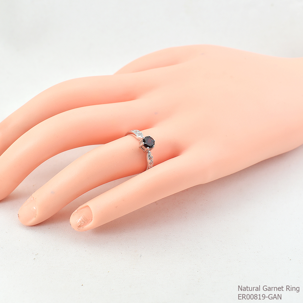 SKJewelryFactory แหวนโกเมนแท้ สไตล์แหวนหมั้น ER00819-GAN