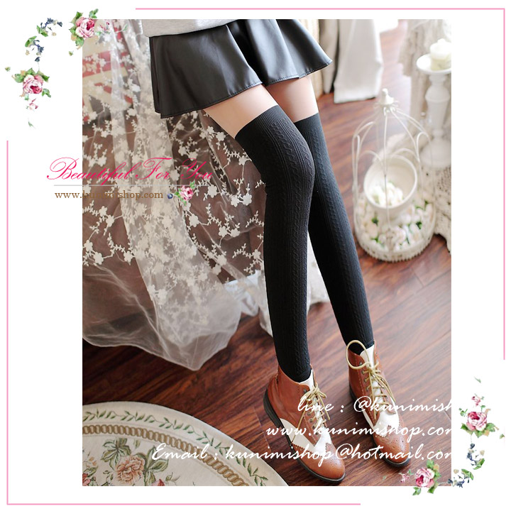 WL033 ถุงน่องแบบเต็มตัวน่ารัก สีทูโทน เนื้อและดำ ช่วงสีดำเนื้อผ้าพิมพ์ลายเกลียวสวยหวาน