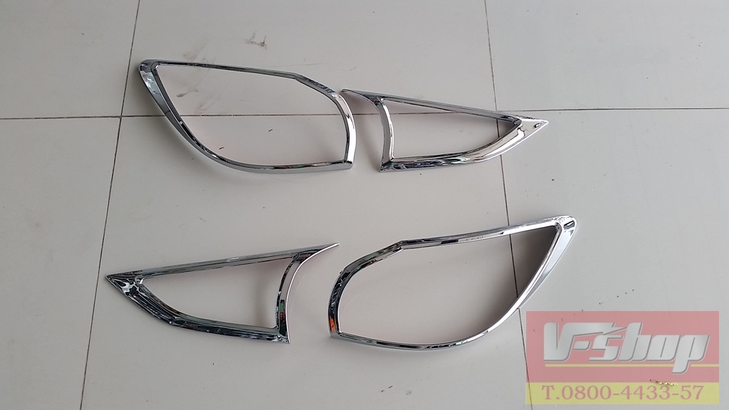 ครอบไฟท้ายโครเมี่ยม Mazda3 2014 5ประตู