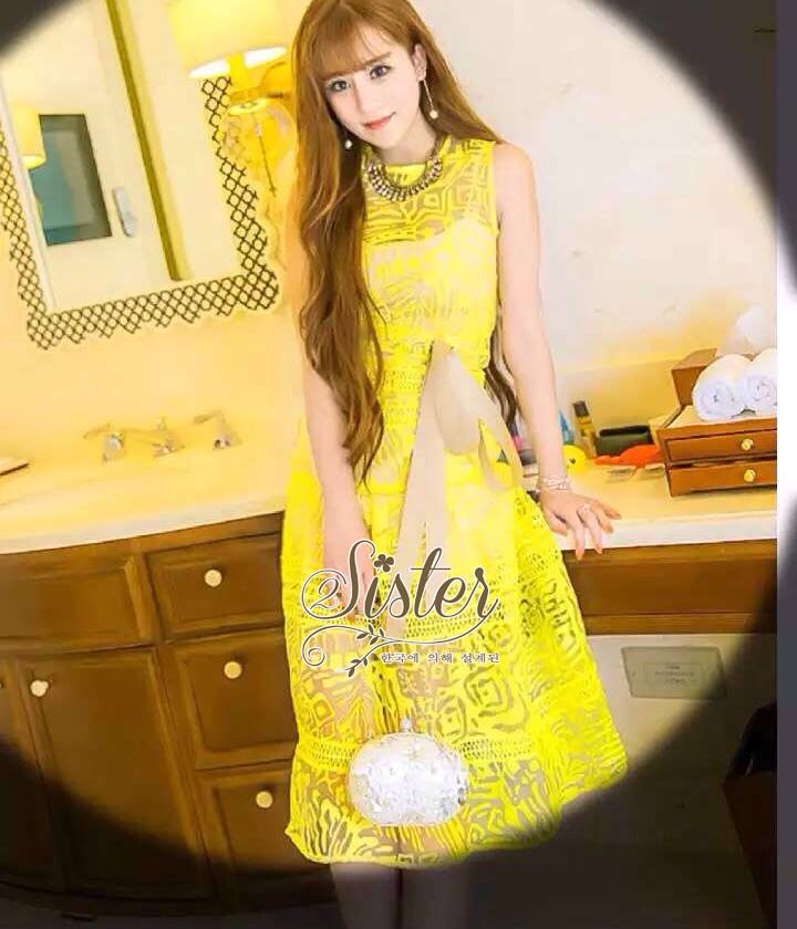 พร้อมส่ง เดรสยาวสีเหลืองทองเรียบหรู