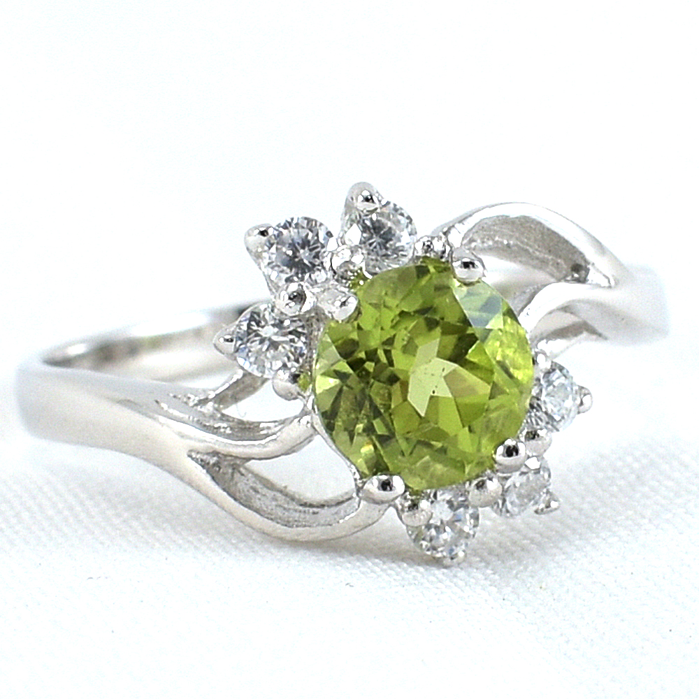 SKJewelryfactory แหวนเงินแท้ 92.5% ฝังพลอยเพอริดอทแท้ สไตล์น่ารัก ER01653-PDT
