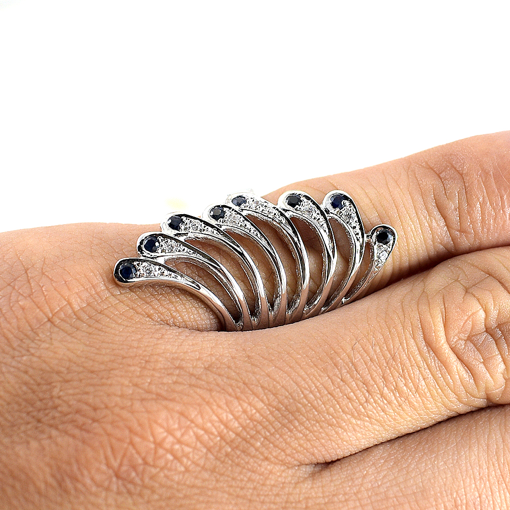 SKJewelryfactory แหวนไพลินแท้ ดีไซน์ปีกนก สไตล์หรูหรา ใส่นิ้วชี้ และ นิ้วกลางสวย ER01920-BSA