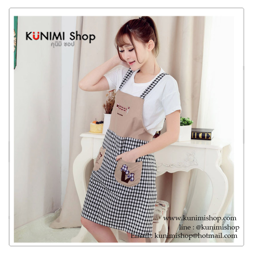 ผ้ากันเปื้อน ลายตาราง สวยหวาน มีสายสะพายไหล่ พร้อมที่ผูกเอว และกระเป๋าหน้าสองด้าน ** คละลาย ตรงตัวเสื้อ คละสี และตรงกระเป๋า ** ขนาด กว้าง 65 ยาว 86 cm. มี 3 สี แดง ม่วง ดำ