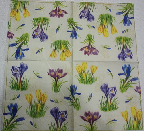แนวภาพดอกไม้ ทุ่งดอกบัวดินฝรั่ง ฟ้า ม่วง เหลือง Crocus เป็นภาพครึ่งแผ่น กระดาษแนพกิ้นสำหรับทำงาน เดคูพาจ Decoupage Paper Napkins ขนาด 33X33cm