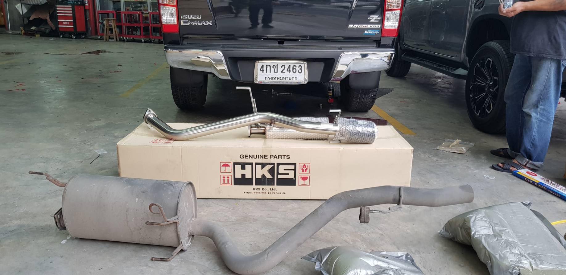 ท่อ HKS Dmax 12-19 ปลายคาร์บอน(ค่าส่งสินค้าเก็บปลายทาง)